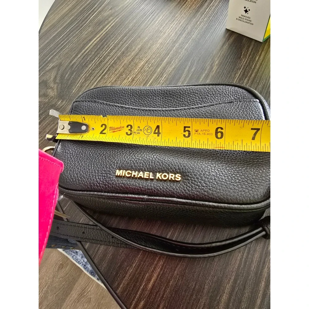 Michael Kors Black Leather Camera Bag Crossbody Shoulder Bag Gold‎ Hardware